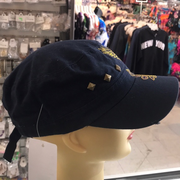 Hat - Picture 2 of 4